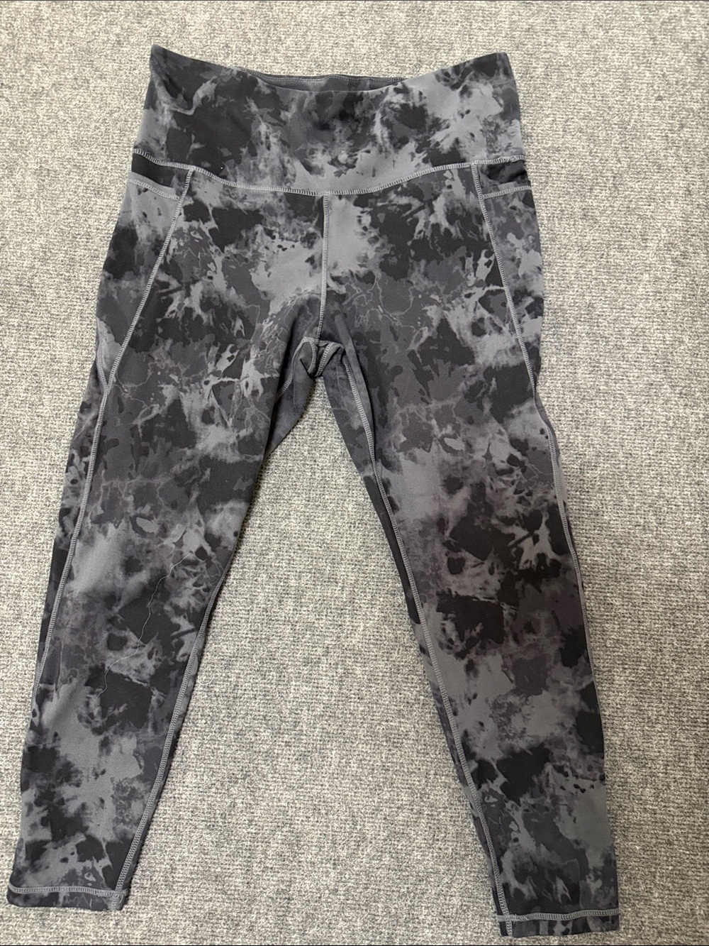 Danskin Gray and Black Marble-Print Leggings